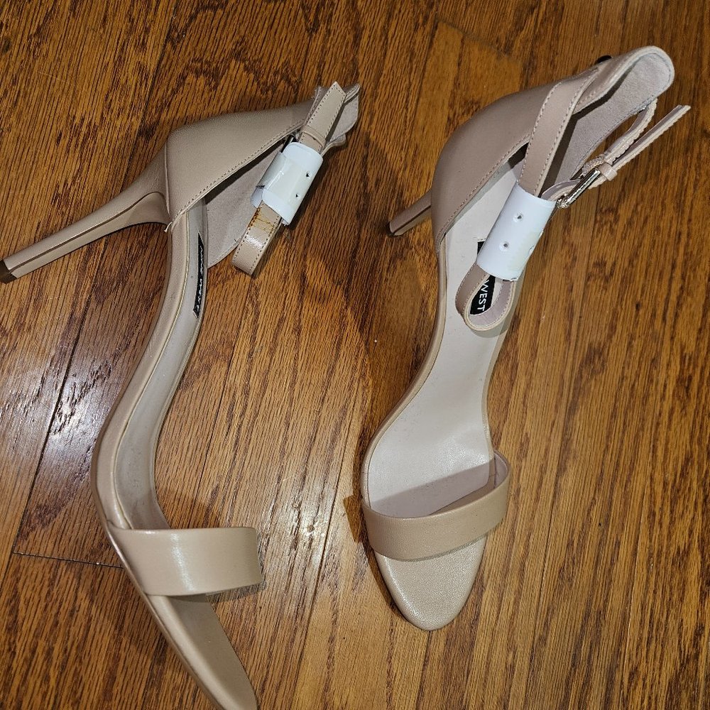 Naturalizer Natural Leather Open Toe Heel